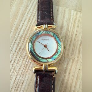Fossil ladies abalone brown leather watch NEW BATTERY